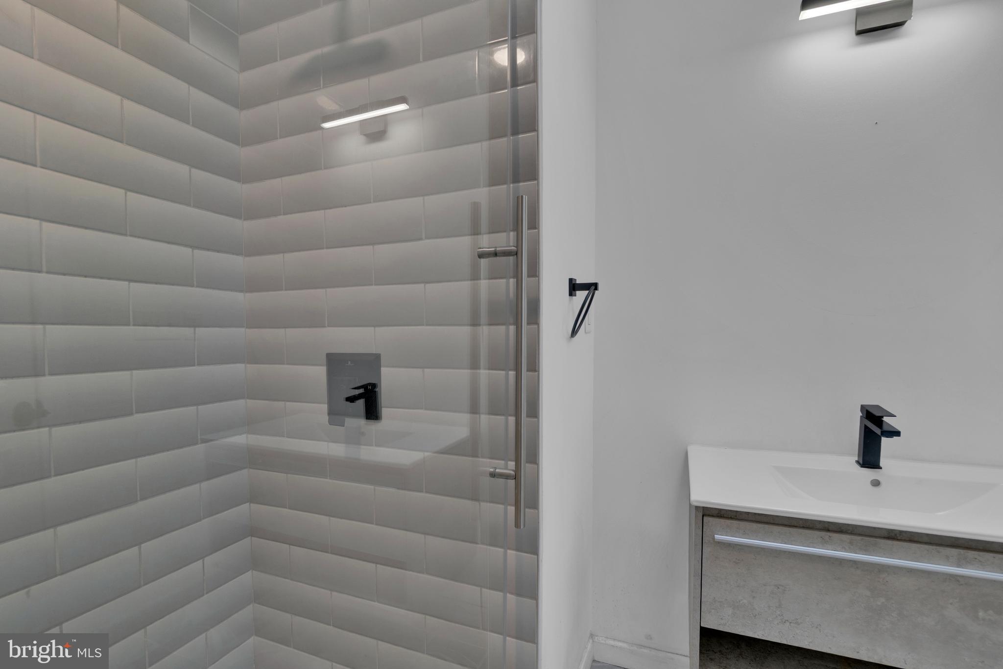 HAMPDEN HISTORIC DISTRICT - Residential