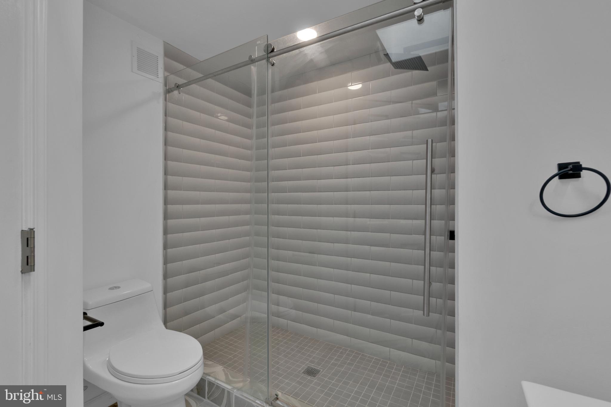 HAMPDEN HISTORIC DISTRICT - Residential