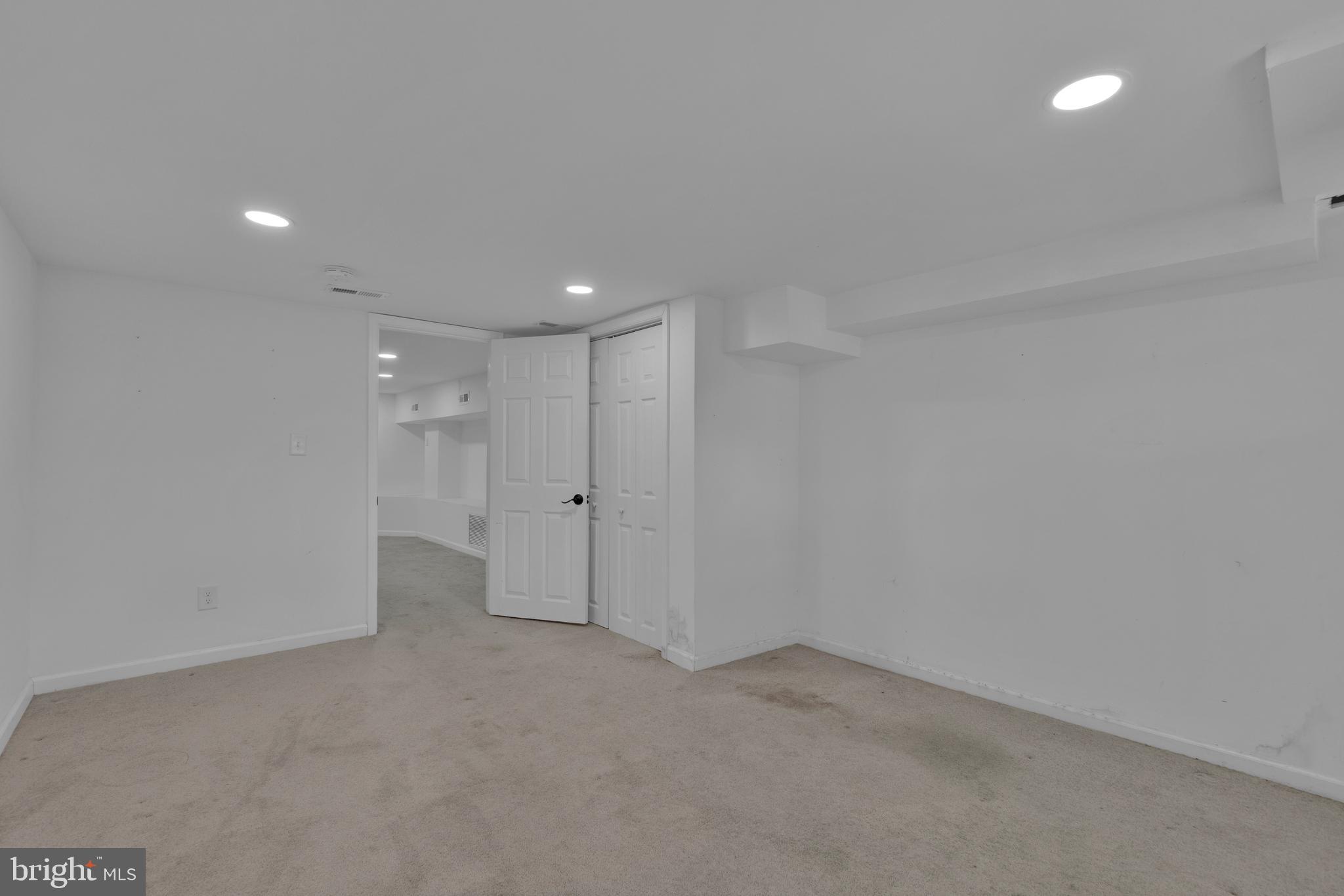 HAMPDEN HISTORIC DISTRICT - Residential