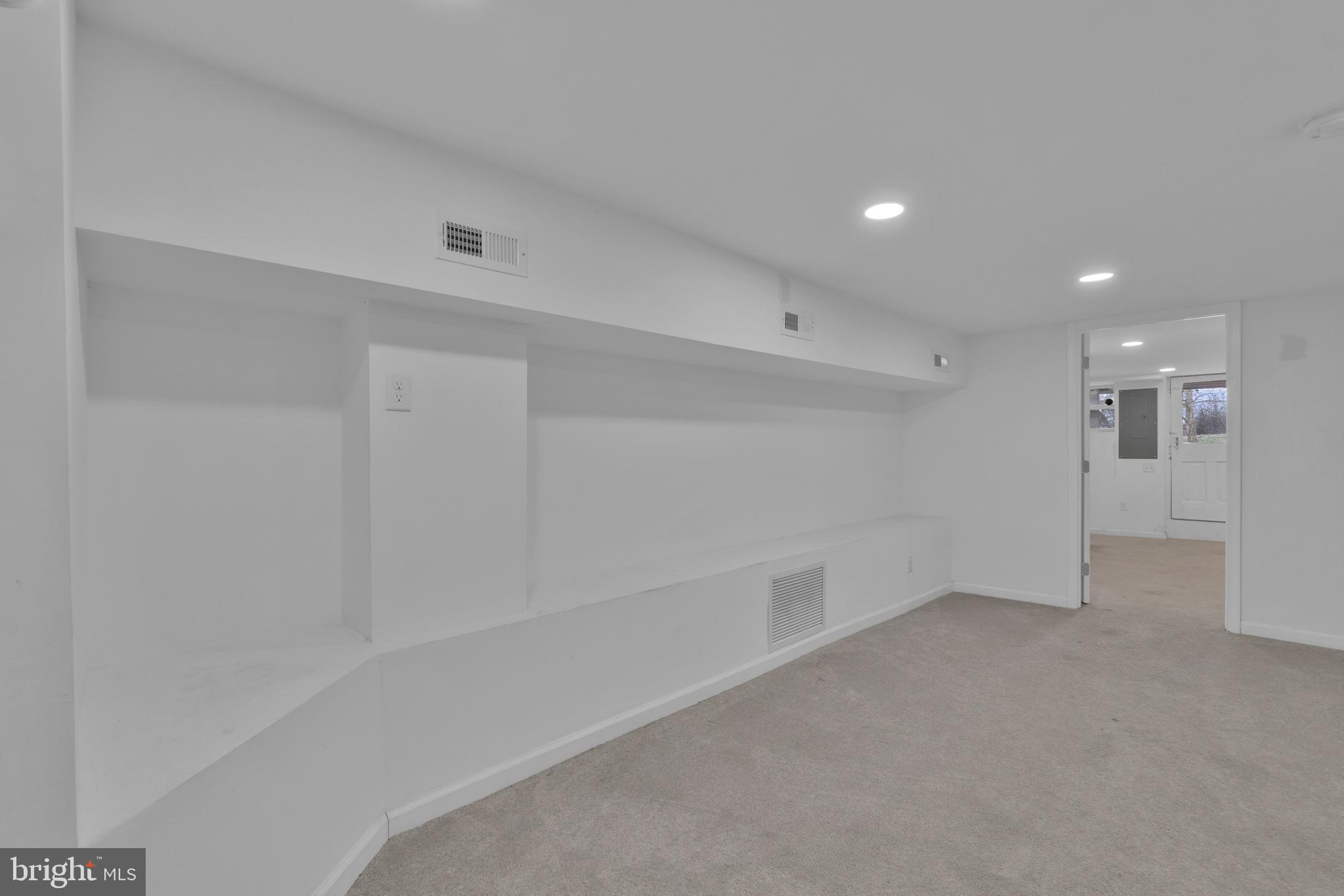 HAMPDEN HISTORIC DISTRICT - Residential