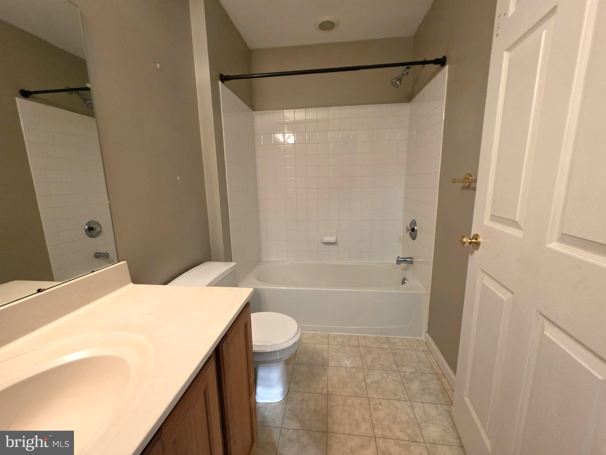 GLENN ROSE - Residential Lease