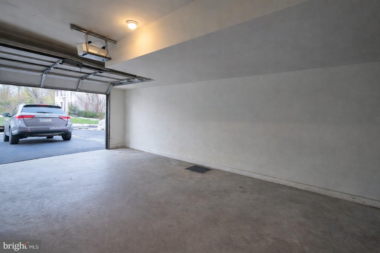 GLENN ROSE - Residential Lease