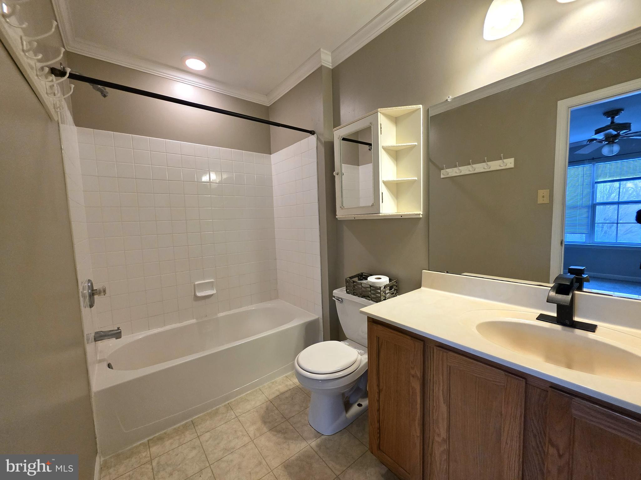 GLENN ROSE - Residential Lease