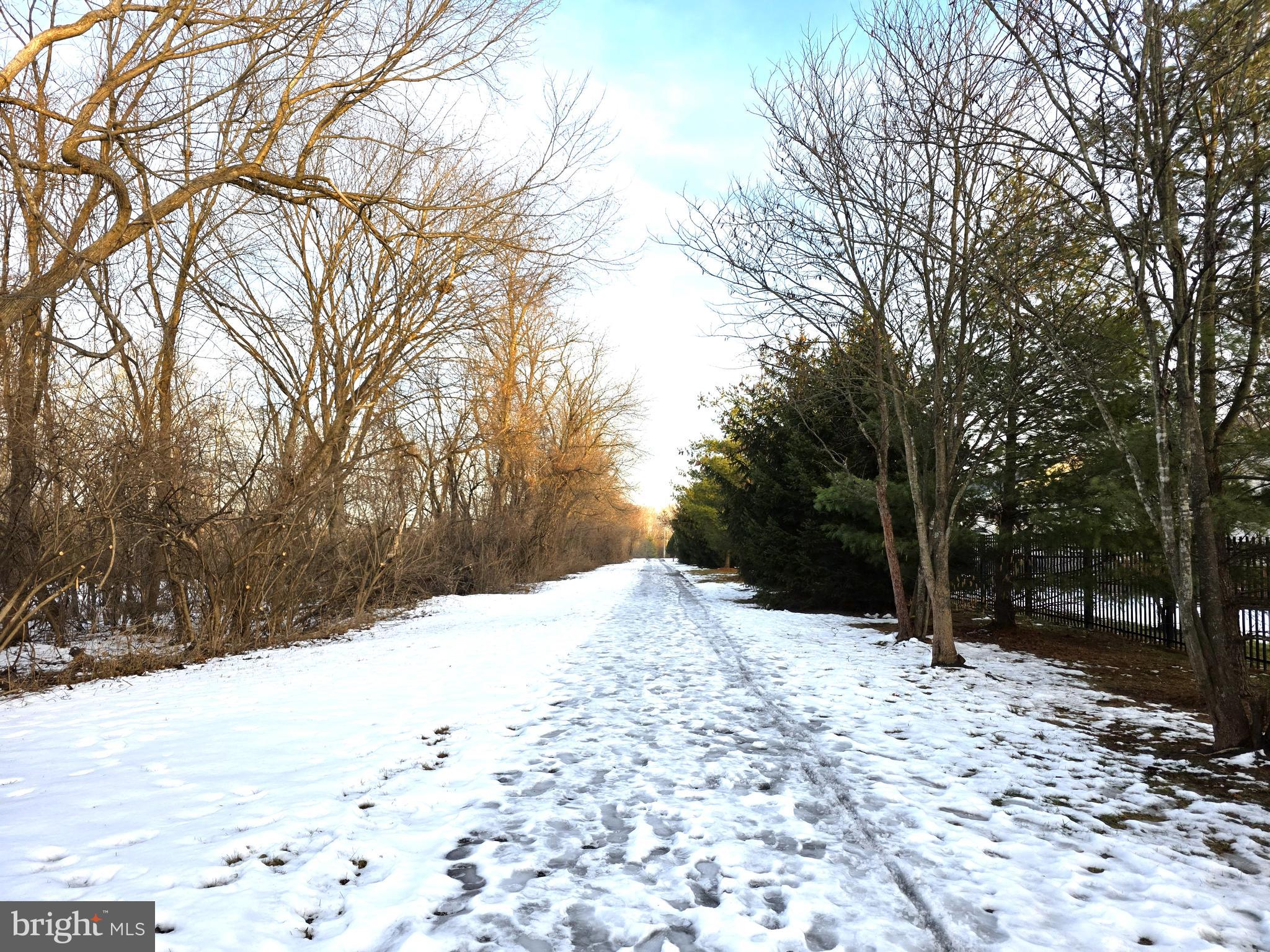 GLENN ROSE - Residential Lease