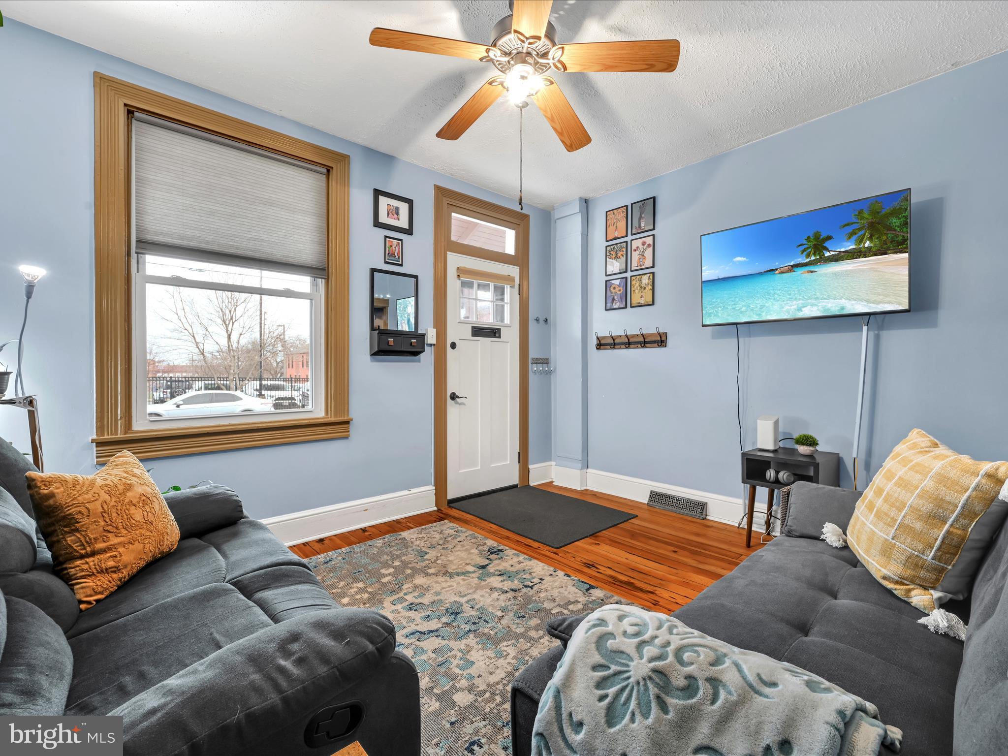 CHESTNUT HILL - Residential