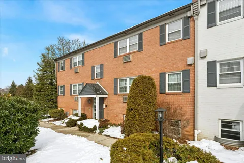 61 Llanfair Road Unit A-4, Ardmore, PA MLS: PAMC2168696