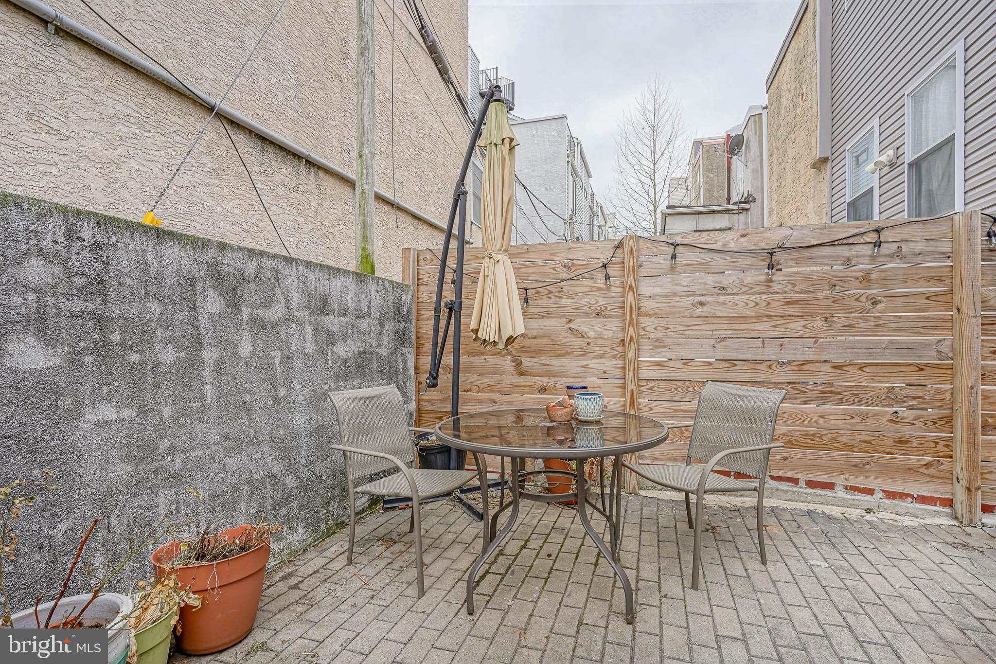 FRANCISVILLE - Residential Income