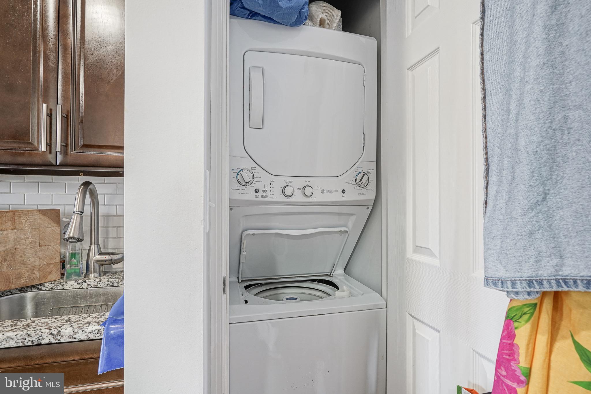 FRANCISVILLE - Residential Income