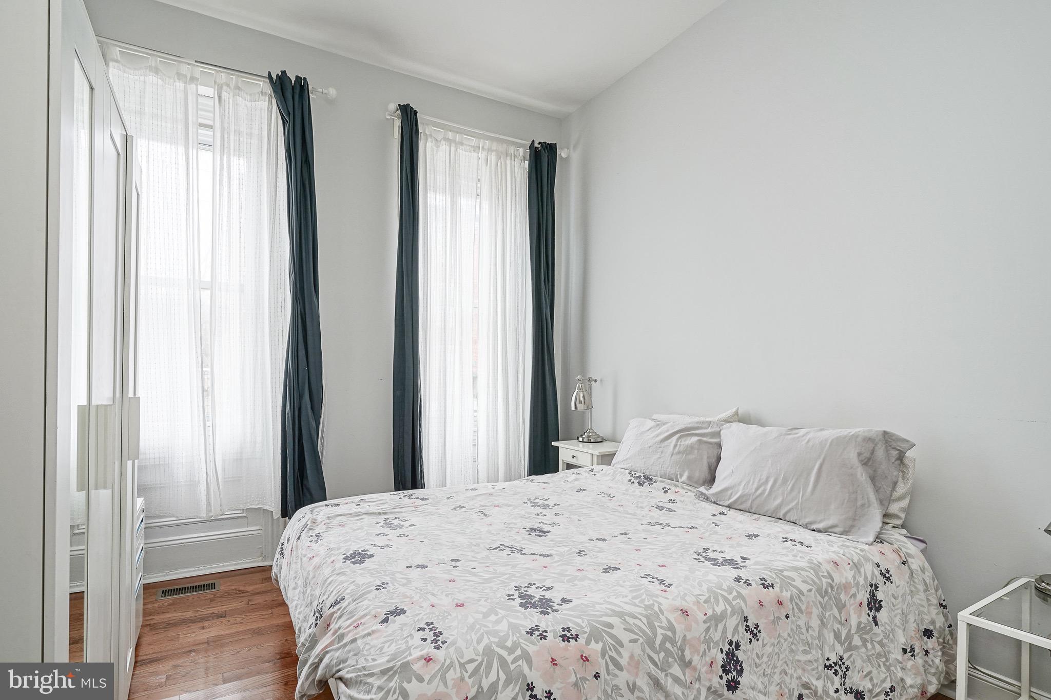 FRANCISVILLE - Residential Income