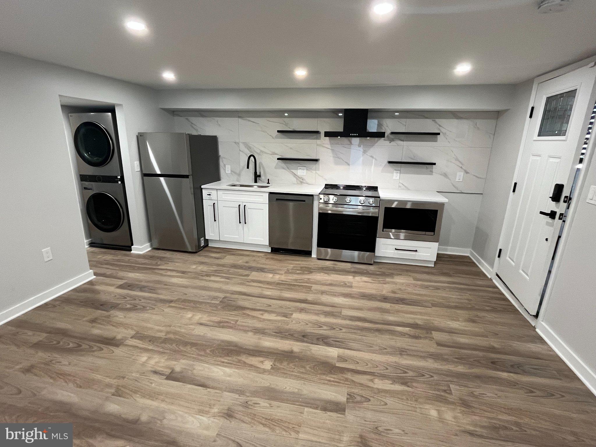 327 WHITTIER STREET NW B