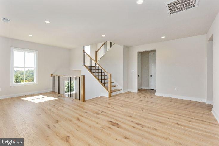 PARKSIDE VILLAGE - Residential