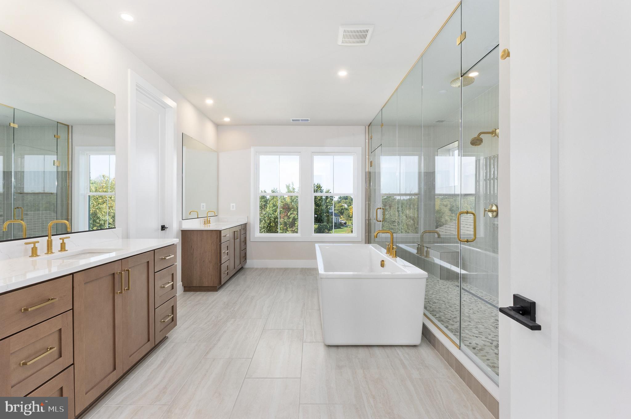 PARKSIDE VILLAGE - Residential