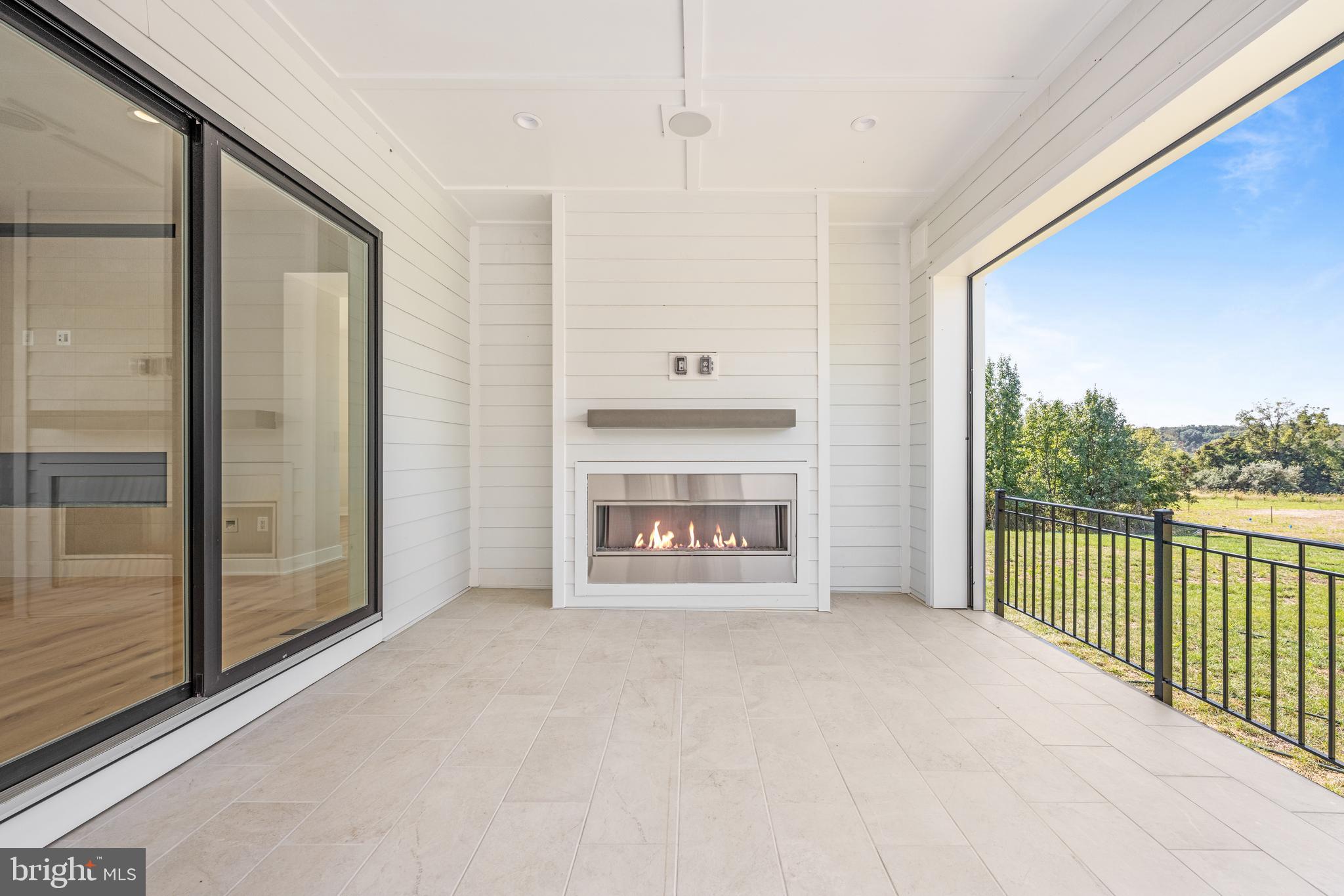 PARKSIDE VILLAGE - Residential