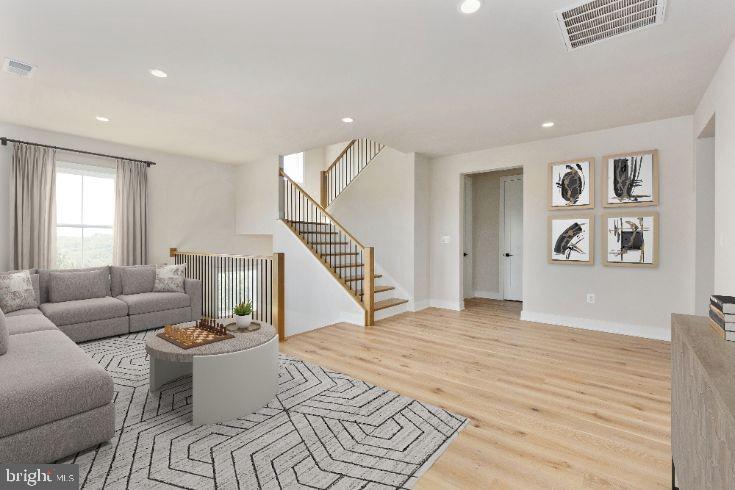 PARKSIDE VILLAGE - Residential