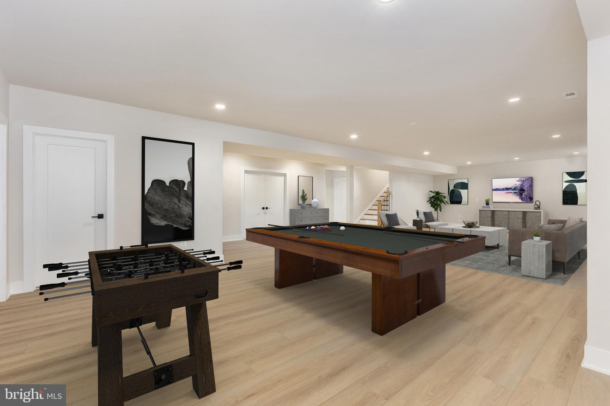 PARKSIDE VILLAGE - Residential