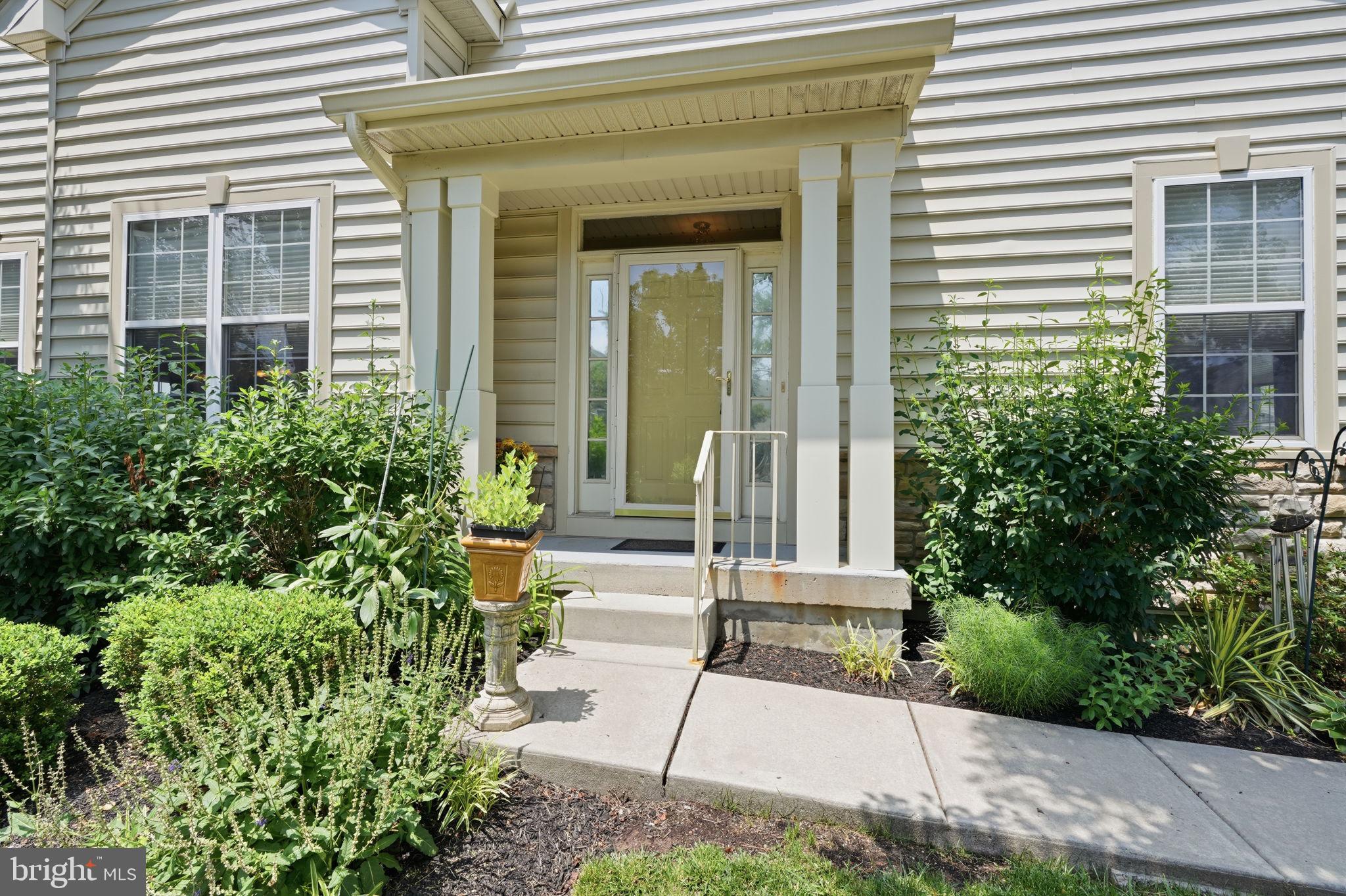 301 EATON COURT 20