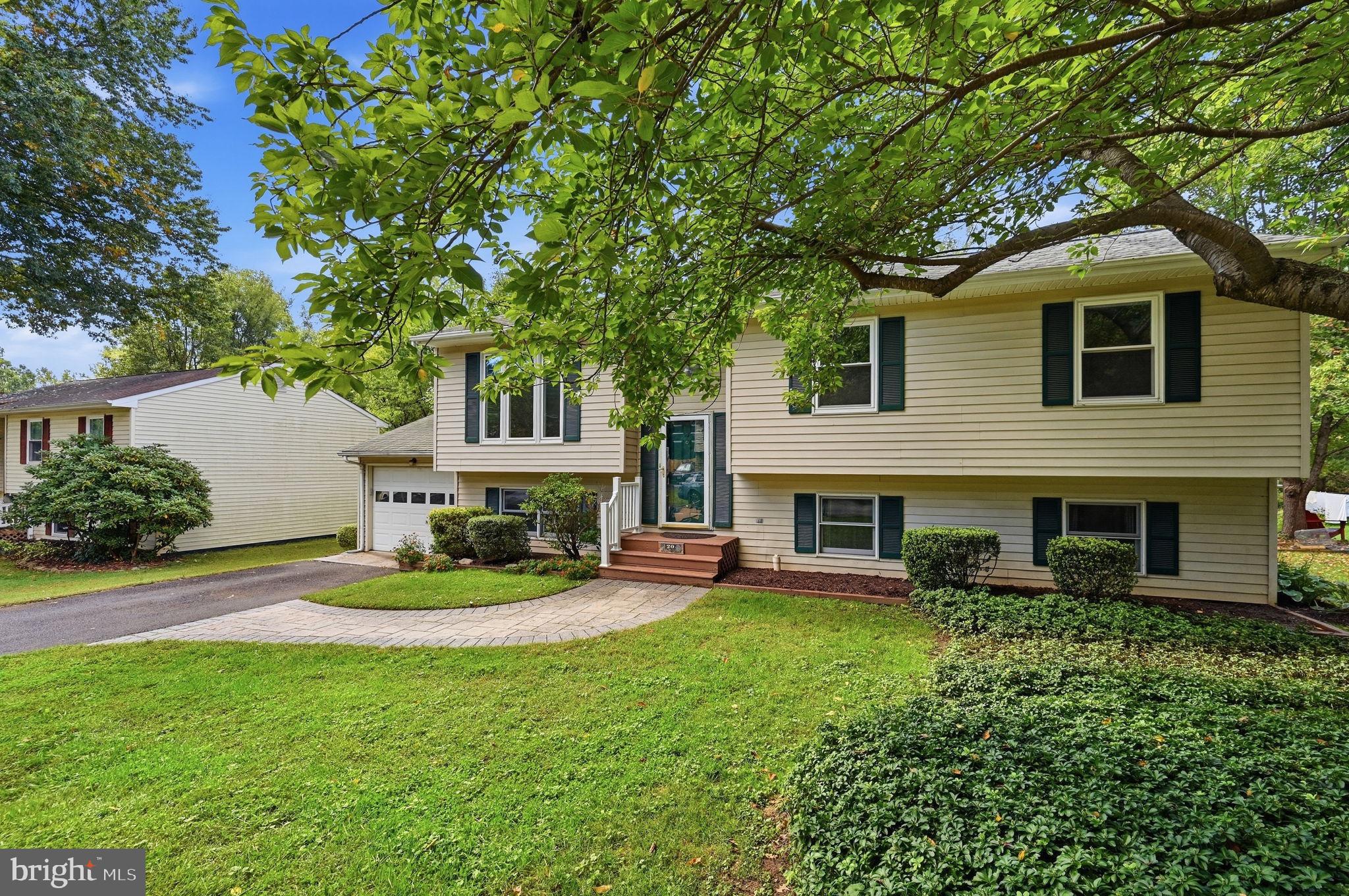 20 FISHBACK COURT