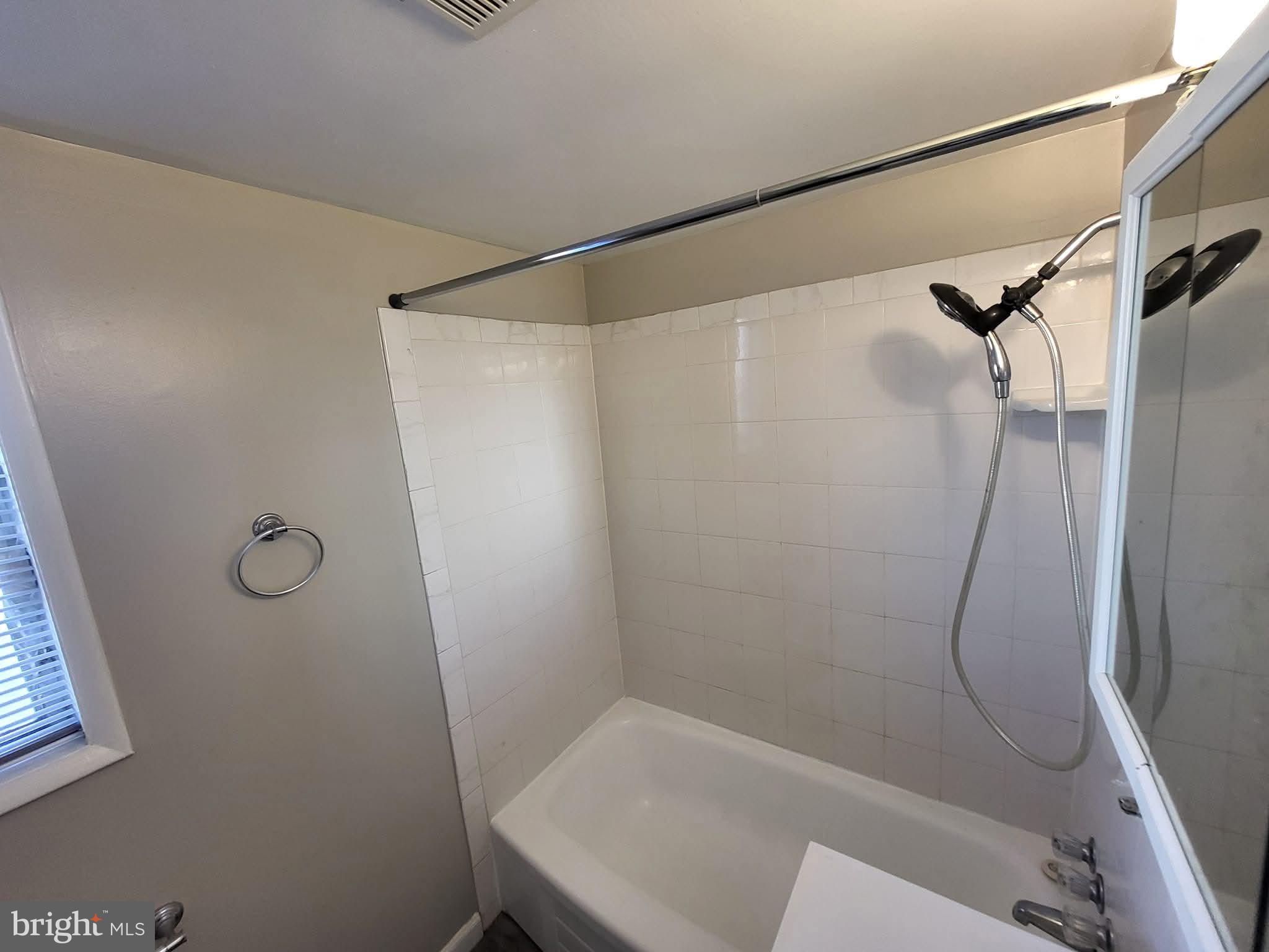 OXON HILL - Residential