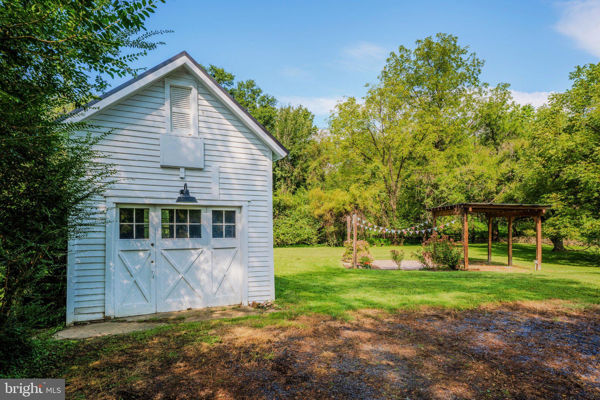 1150 POPLAR ROW LANE