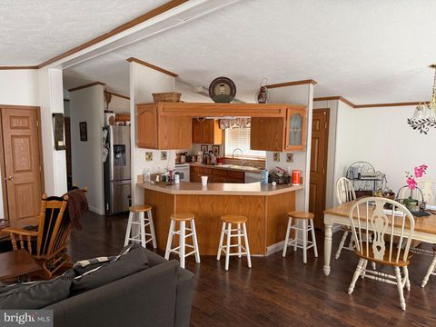 Mobile Home For Sale - 121 Coquina Sands Drive<br/> Franklin County, WAYNESBORO, PA 17268