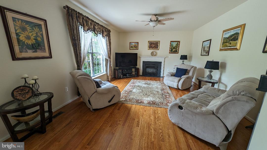 CLOVER RIDGE - Residential