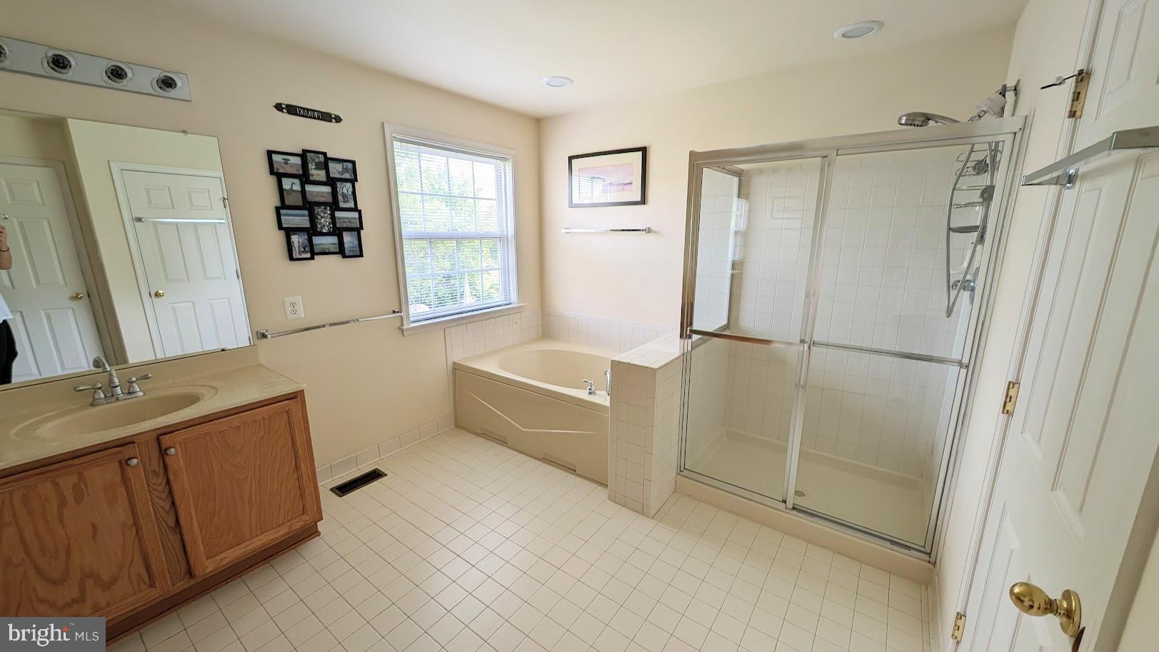 CLOVER RIDGE - Residential