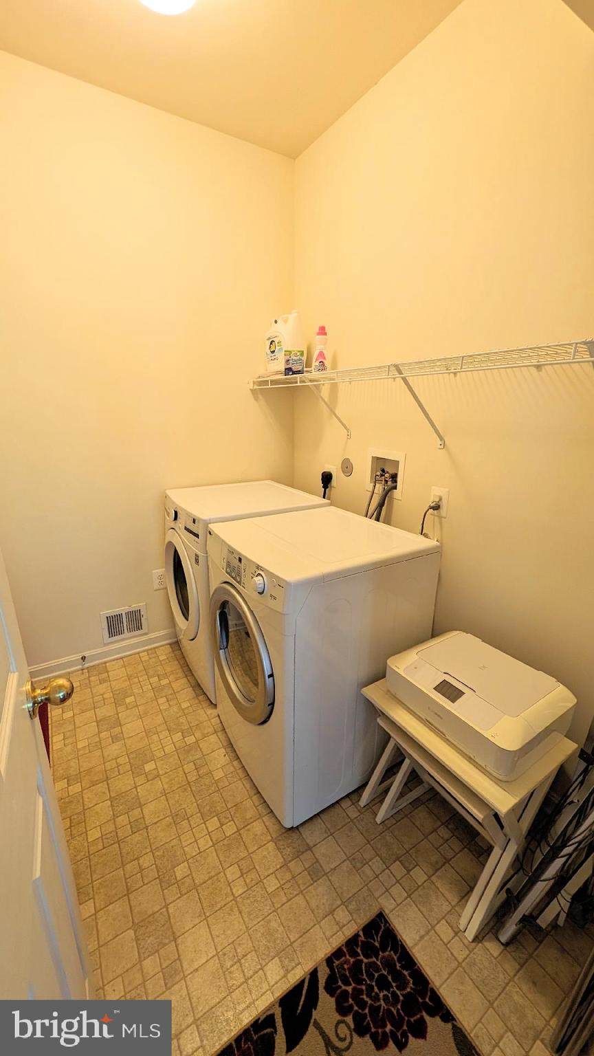 CLOVER RIDGE - Residential