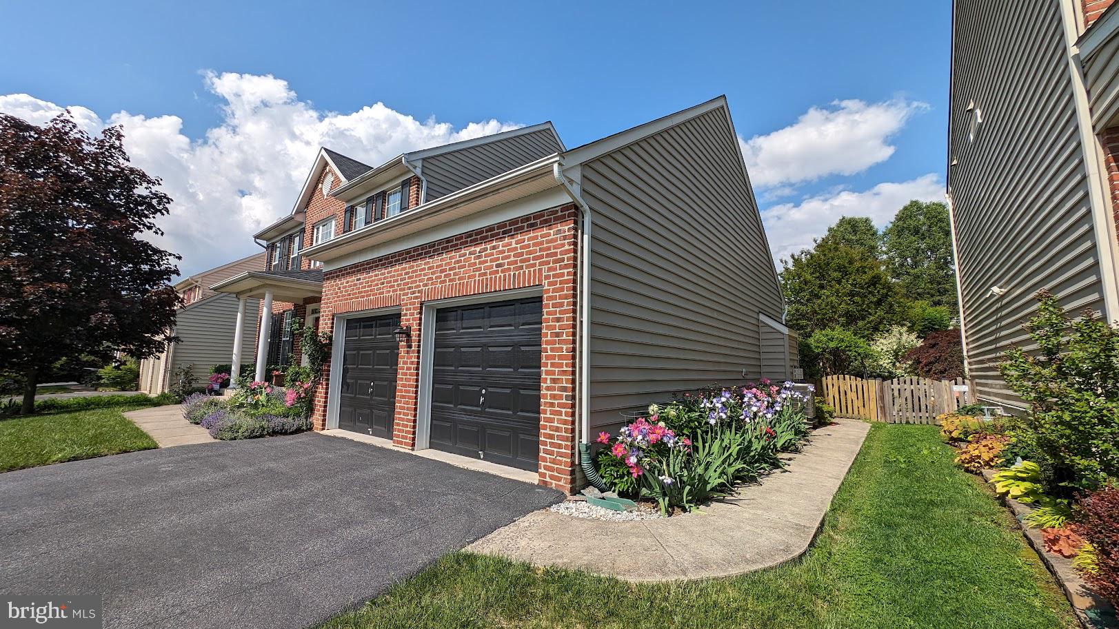 CLOVER RIDGE - Residential