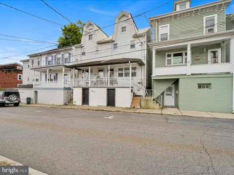 Photo of 235 S 4th Street, MINERSVILLE, PA 17954 (MLS # PASK2024118) Photo of 235 S 4th Street, MINERSVILLE, PA 17954 (MLS # PASK2024118)