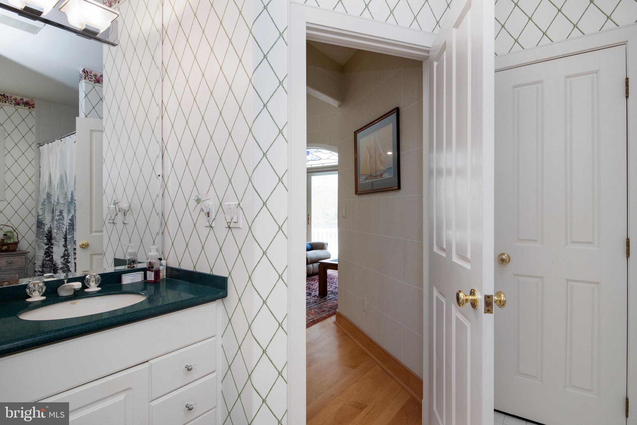 MAGOTHY BEACH - Residential