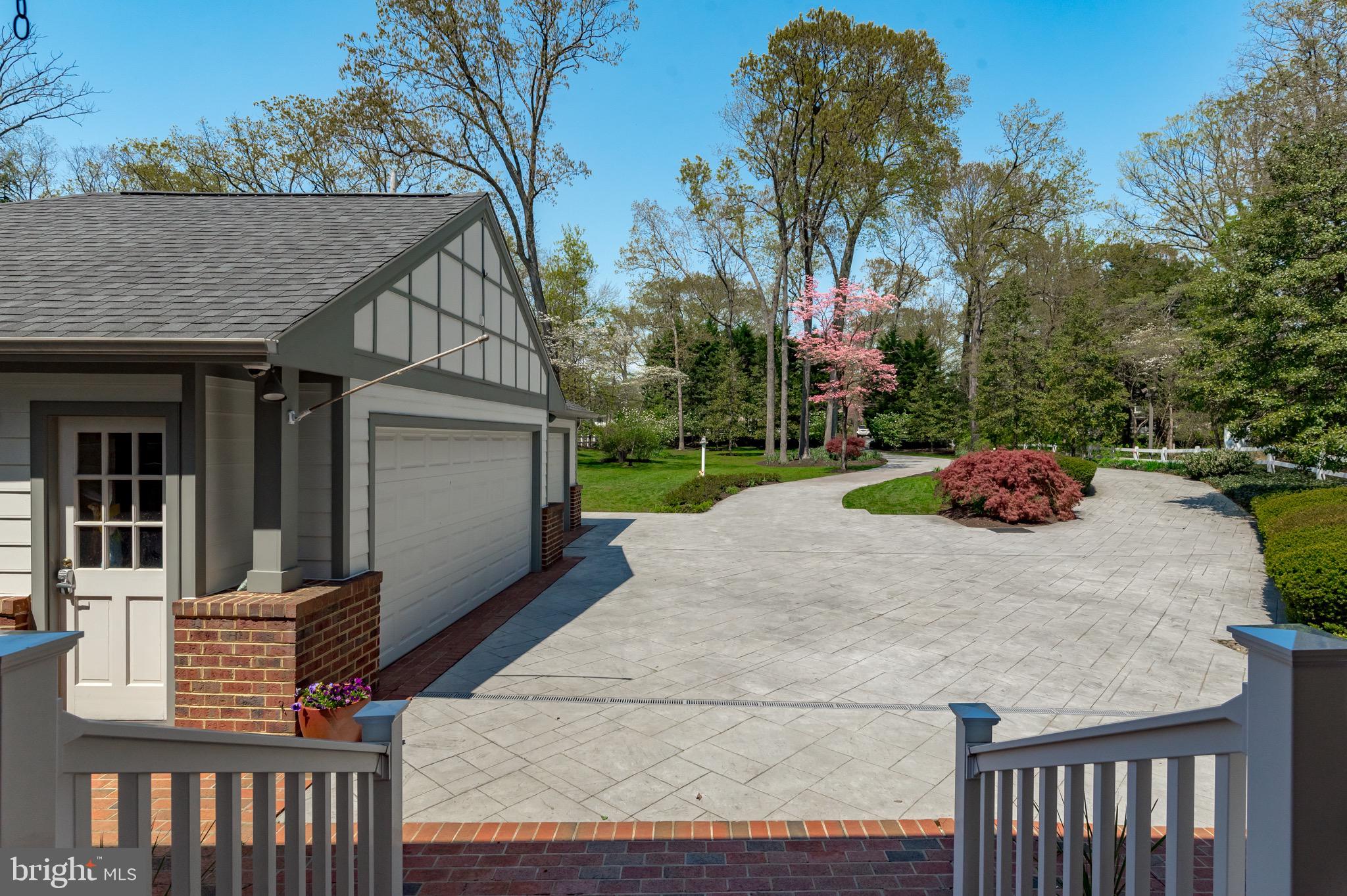 MAGOTHY BEACH - Residential