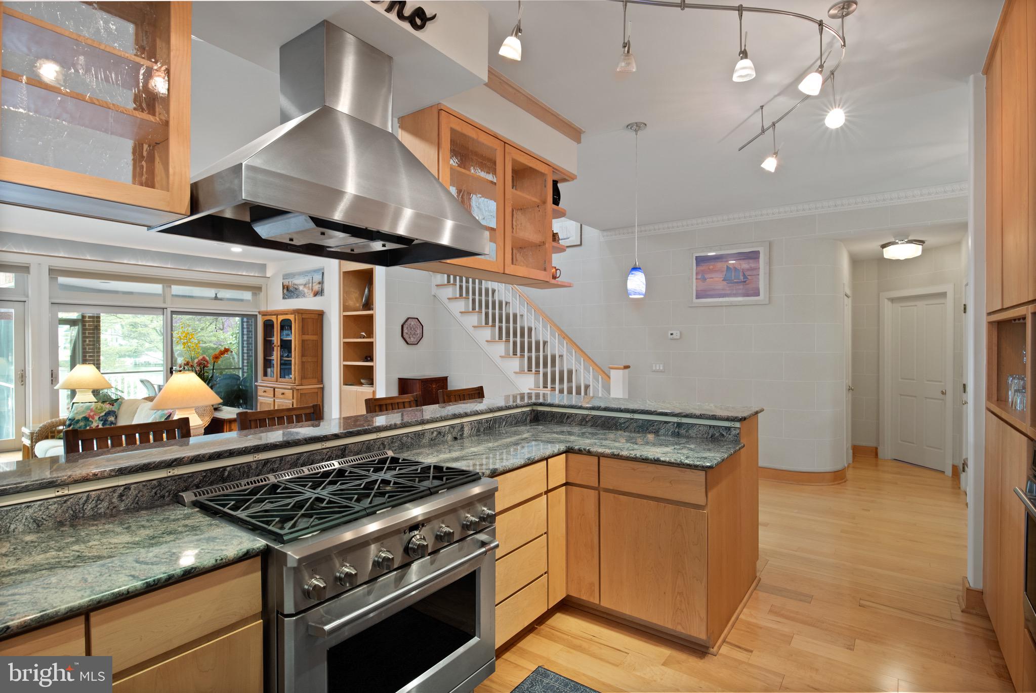 MAGOTHY BEACH - Residential