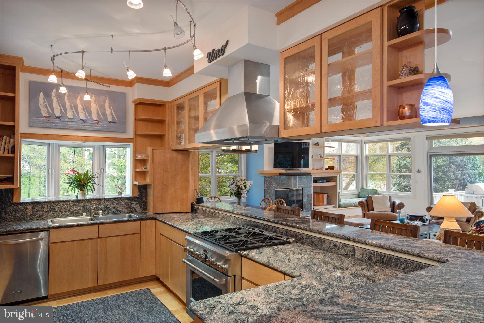 MAGOTHY BEACH - Residential