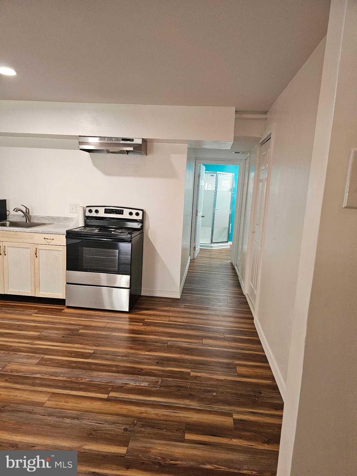 MCCAULEY CROSSING - Residential Lease