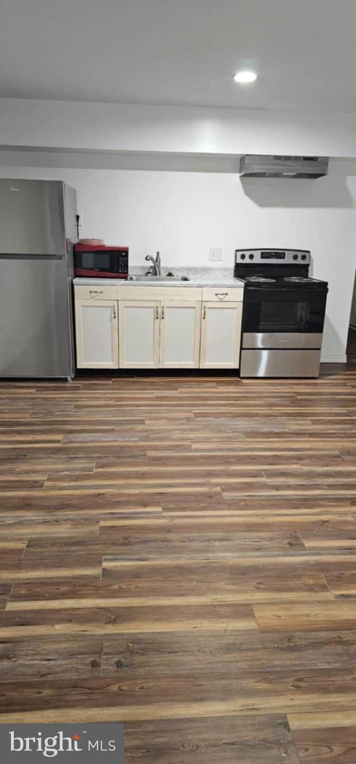 MCCAULEY CROSSING - Residential Lease