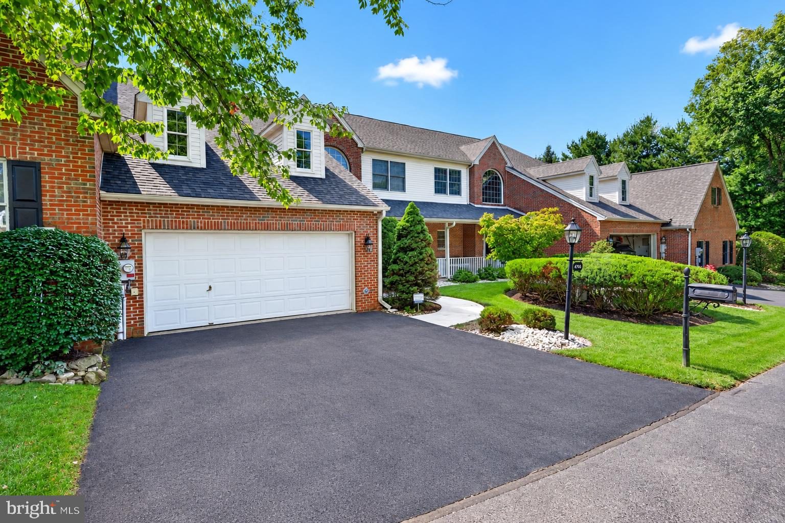 4706 PINEHURST CIRCLE