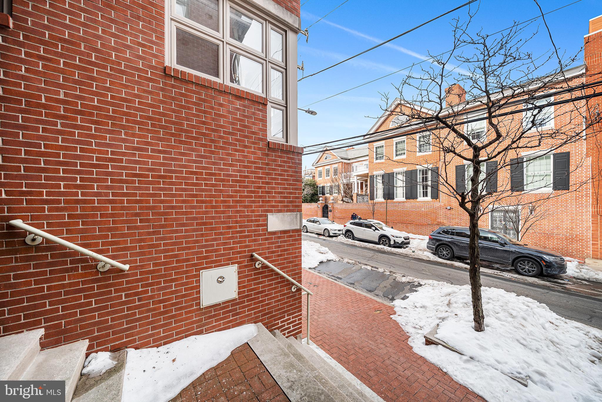 114 BAINBRIDGE STREET