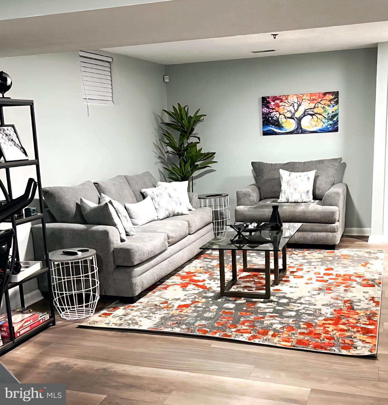 POTOMAC KNOLLS - Residential Lease