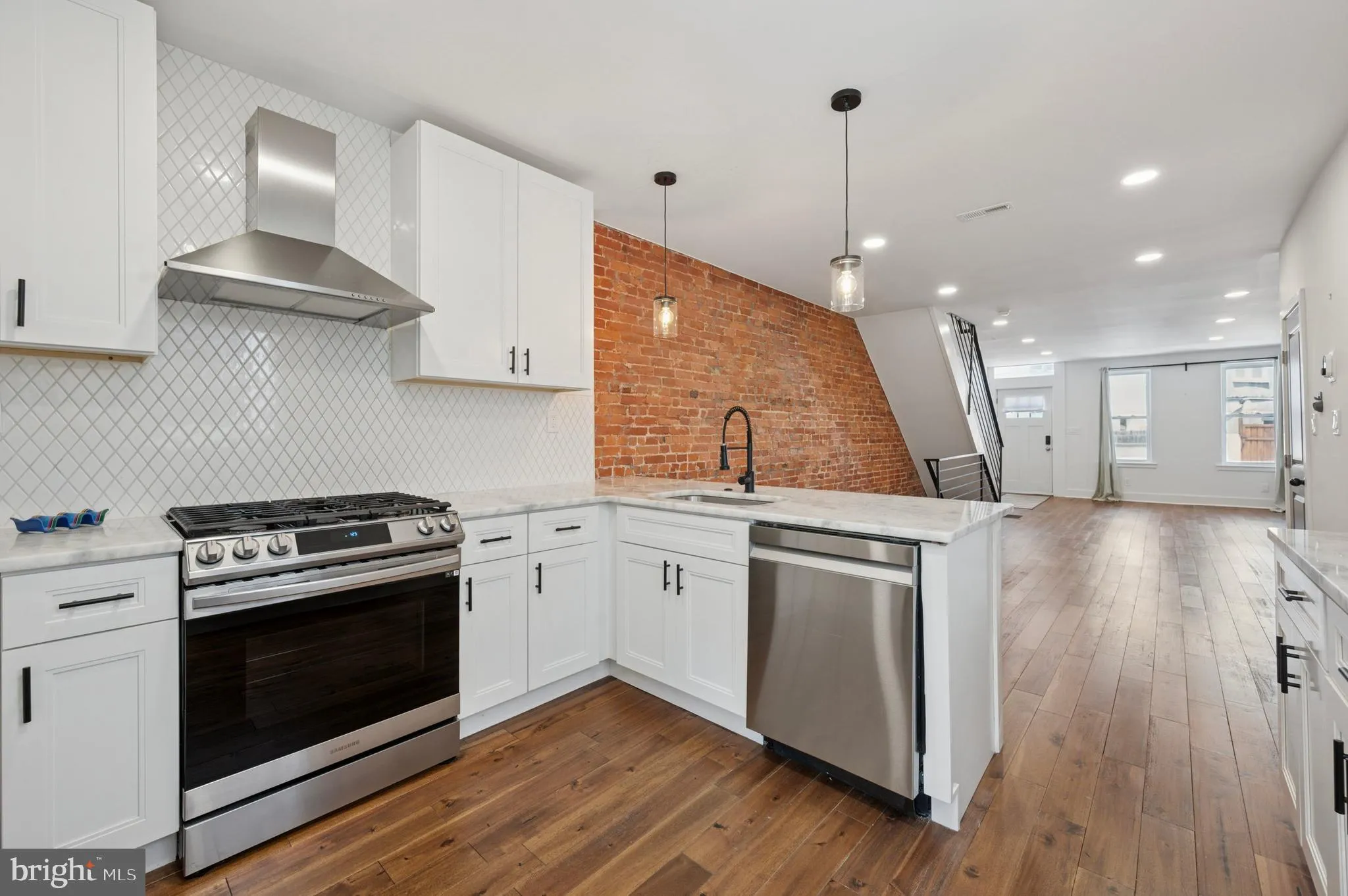 Philadelphia, Pennsylvania 19146, United States, 3 Bedrooms Bedrooms, ,3 BathroomsBathrooms,Residential,Active,166980