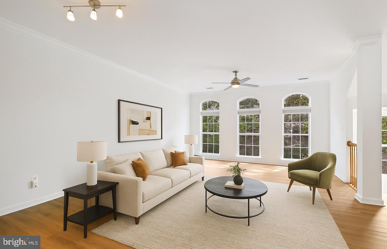 719 MAIN STREET B 719-B