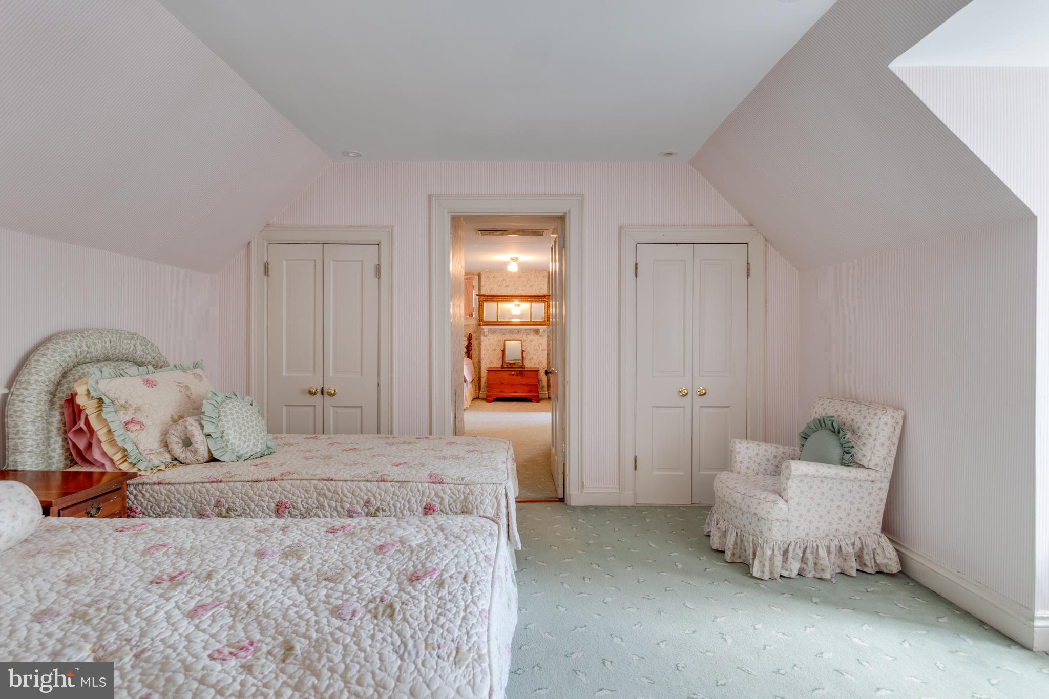 ROSEMONT - Residential