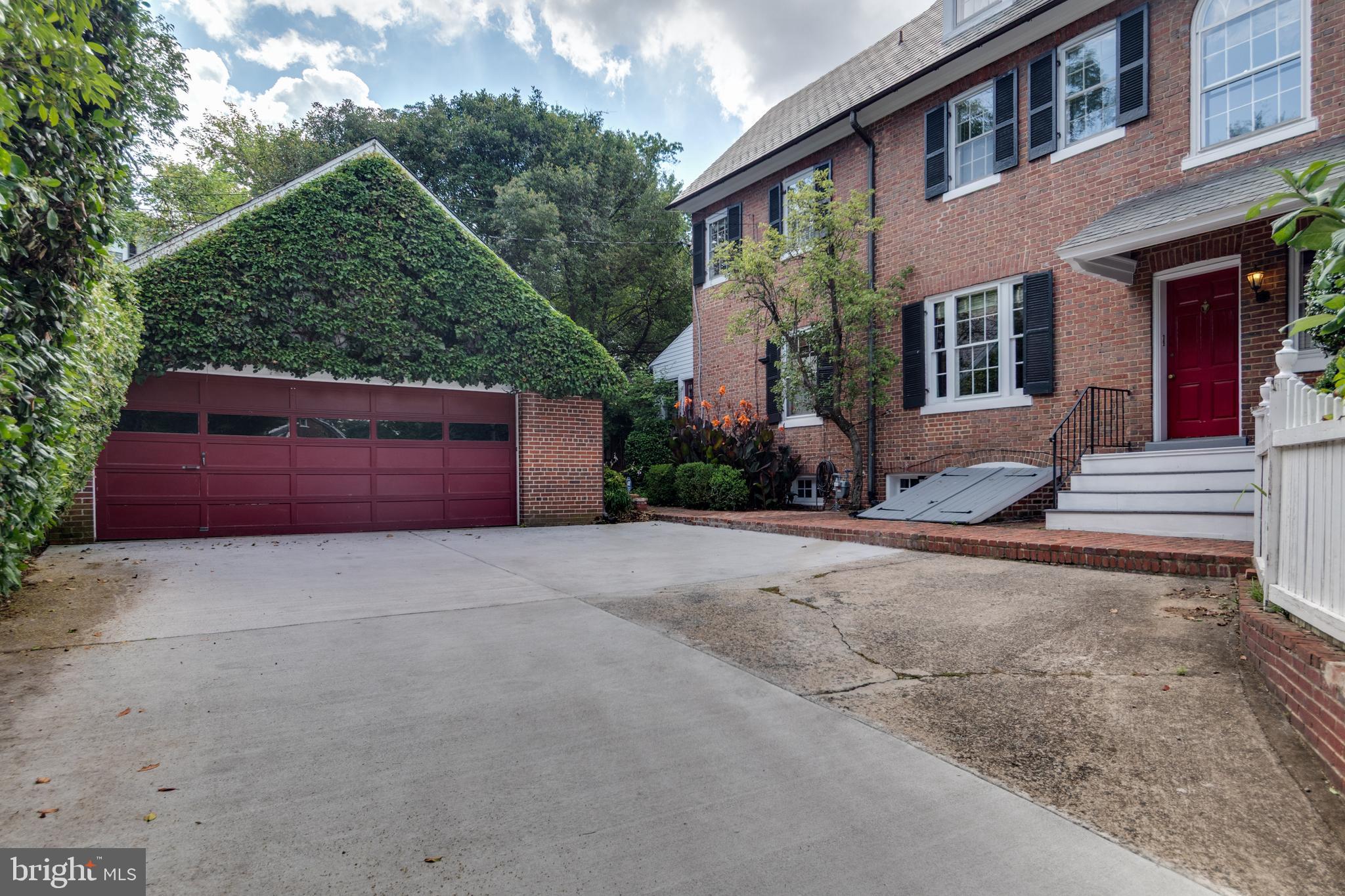 ROSEMONT - Residential