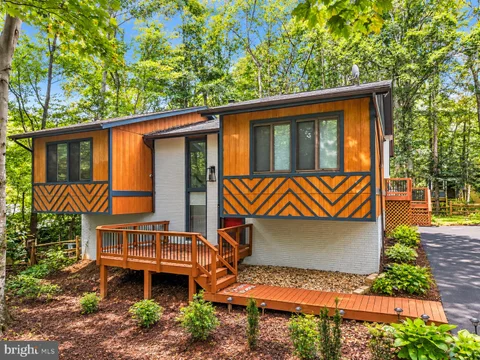 MLS: VAPW2131026