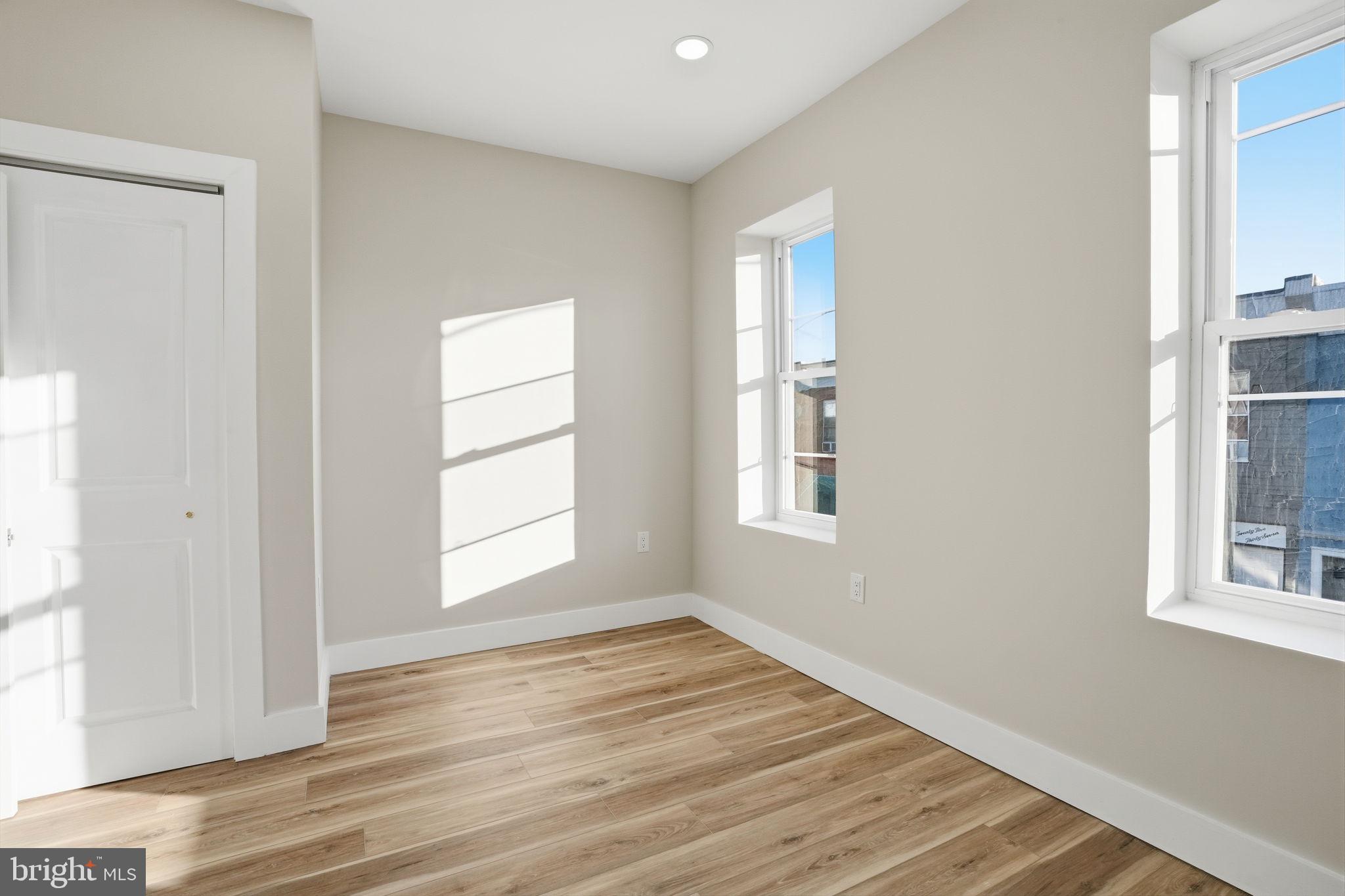 LOWER MOYAMENSING - Residential