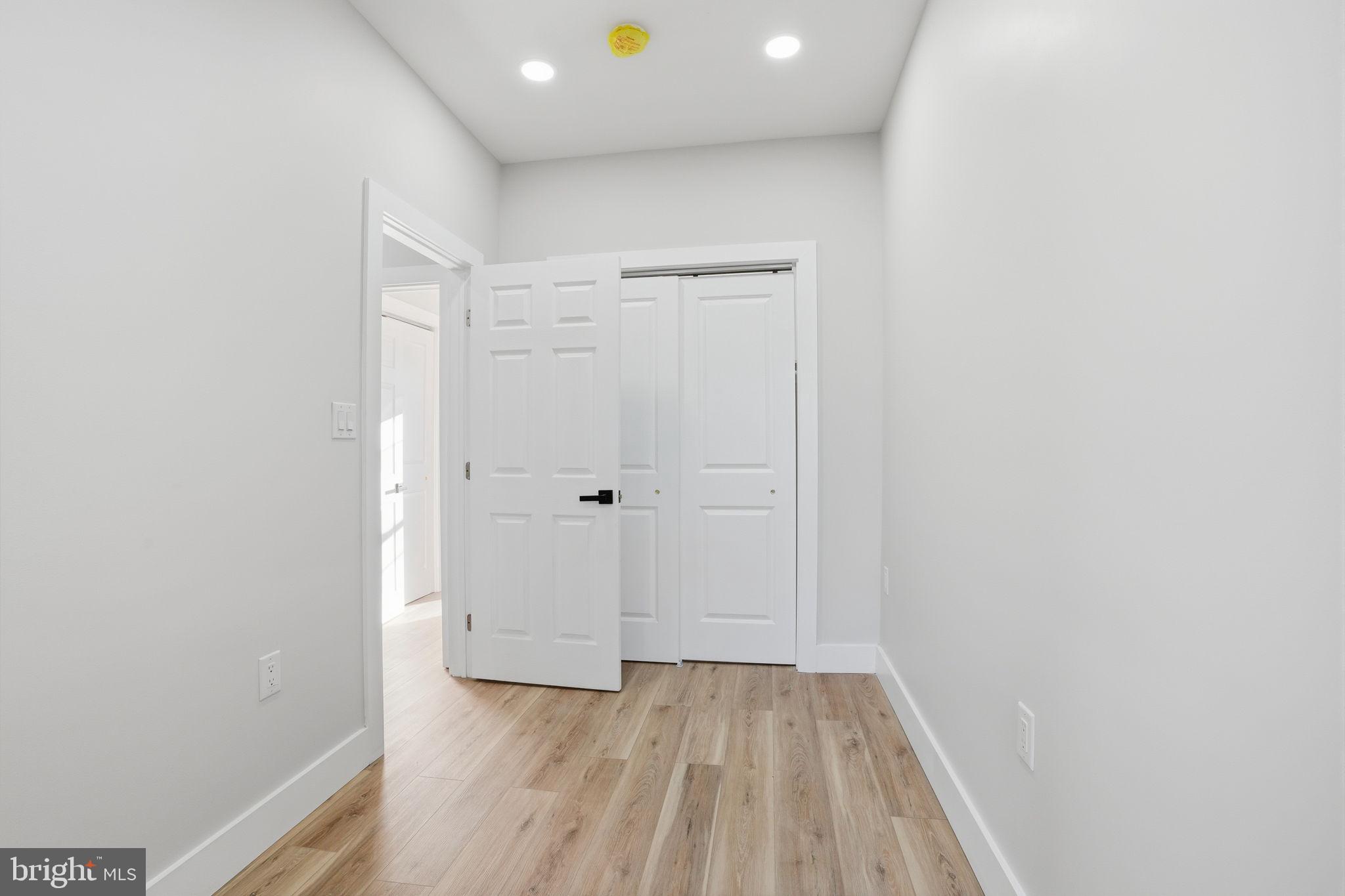 LOWER MOYAMENSING - Residential