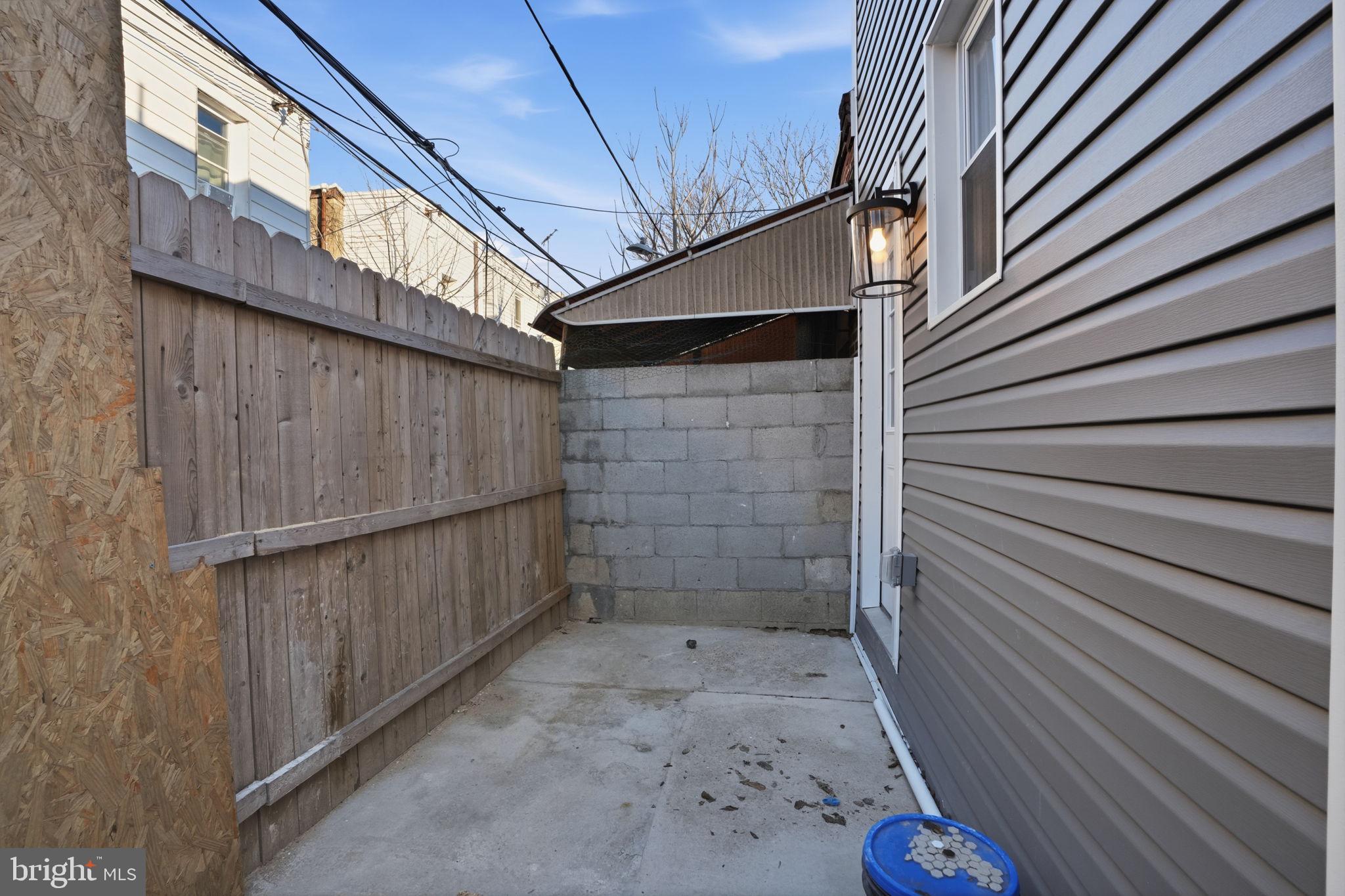 LOWER MOYAMENSING - Residential