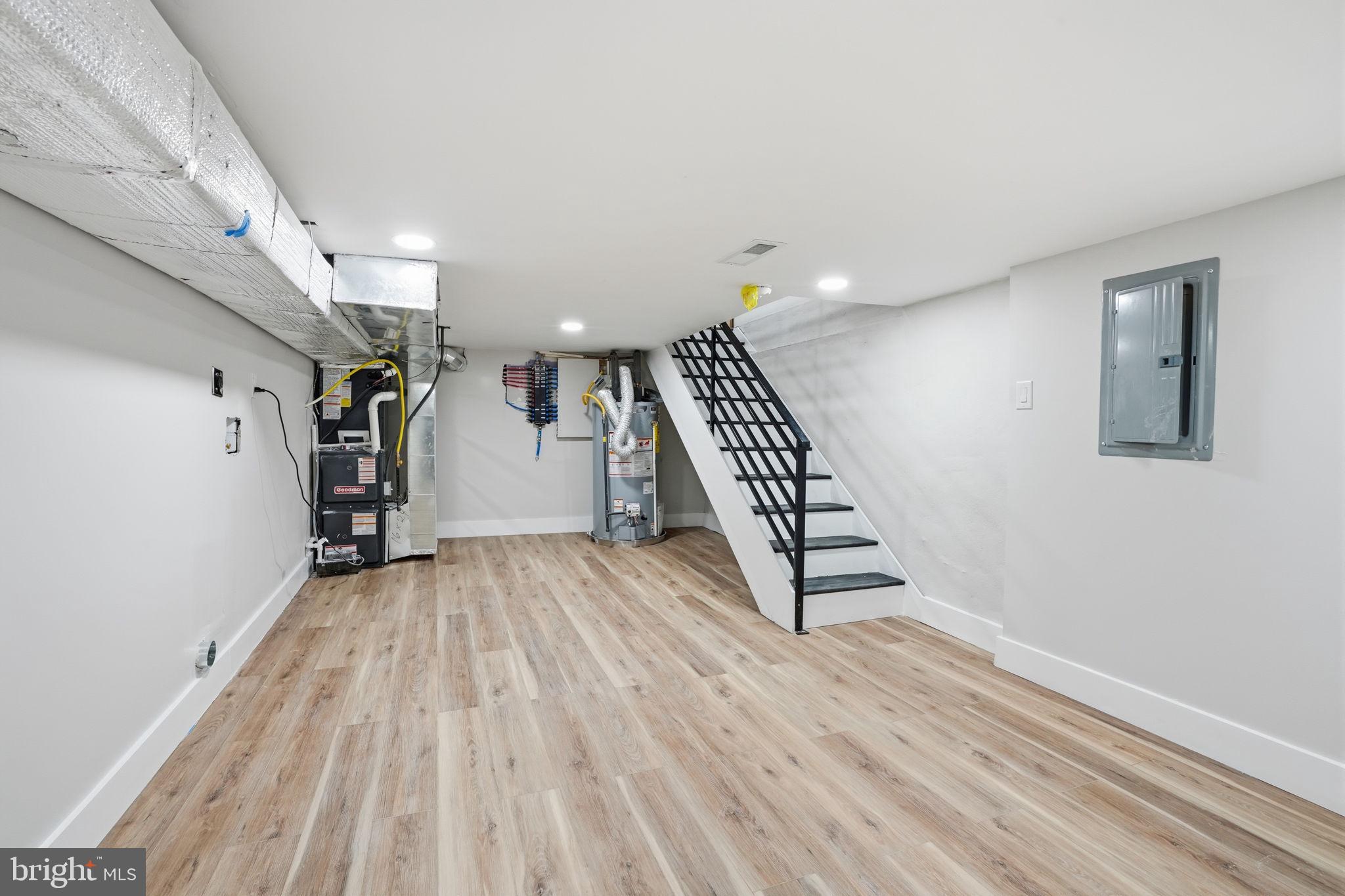 LOWER MOYAMENSING - Residential