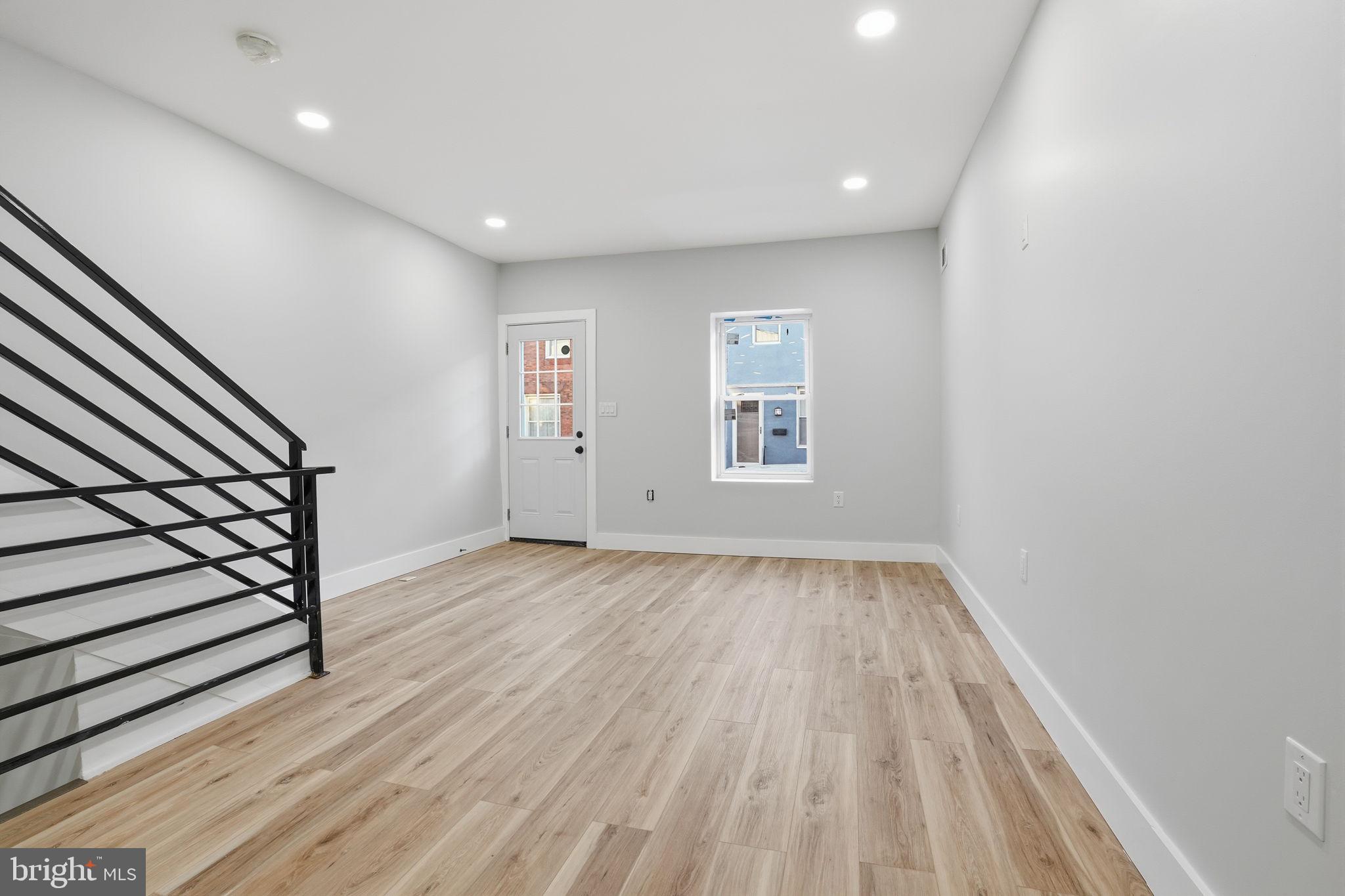 LOWER MOYAMENSING - Residential