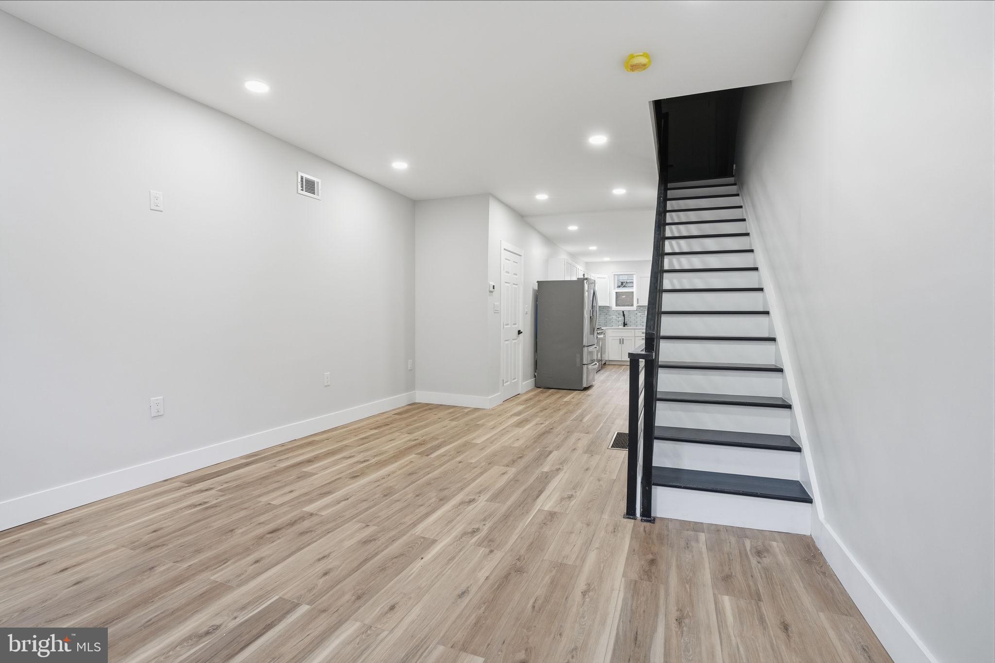 LOWER MOYAMENSING - Residential