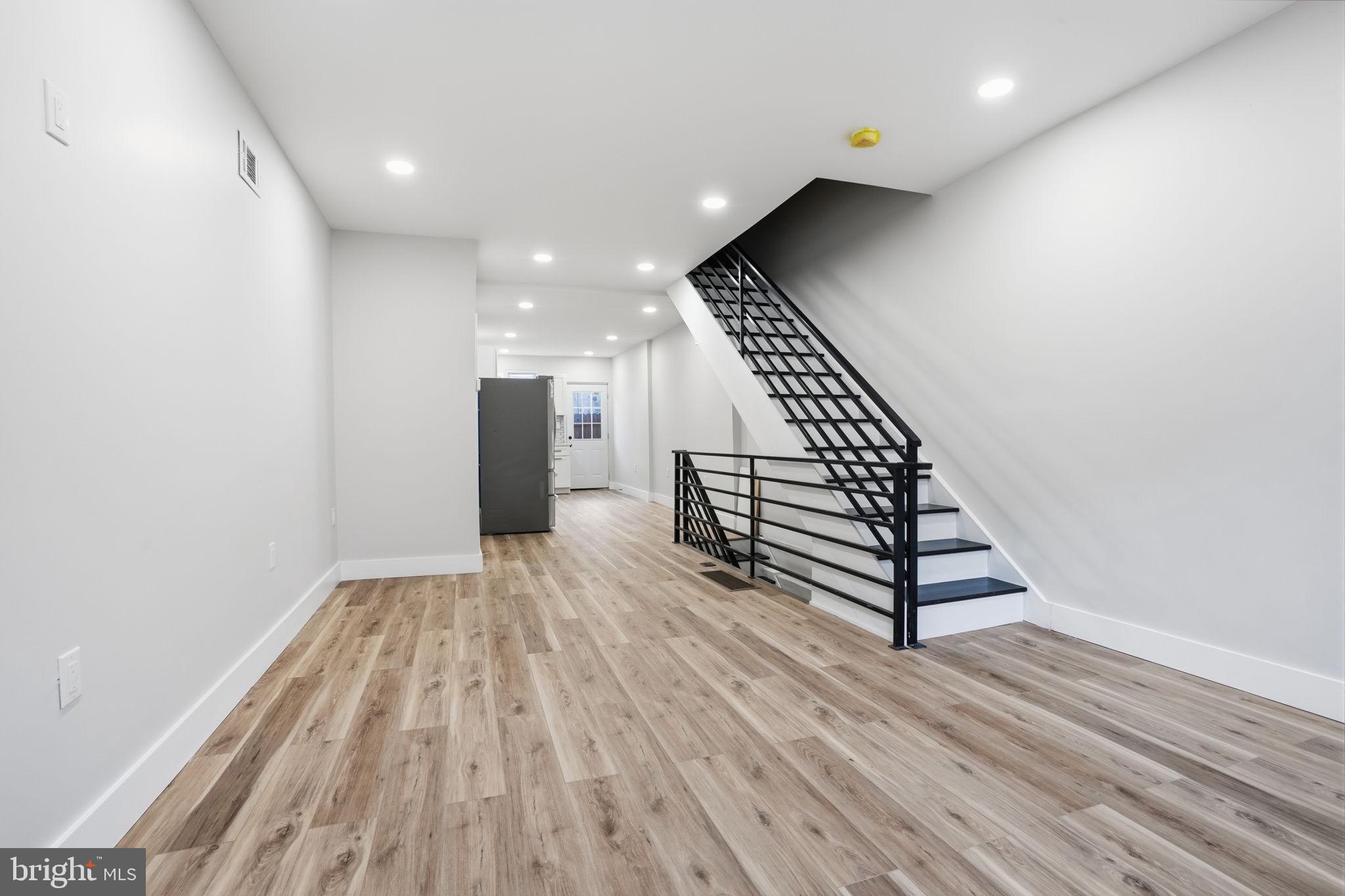 LOWER MOYAMENSING - Residential